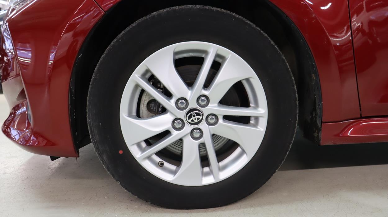 TOYOTA Yaris 2021