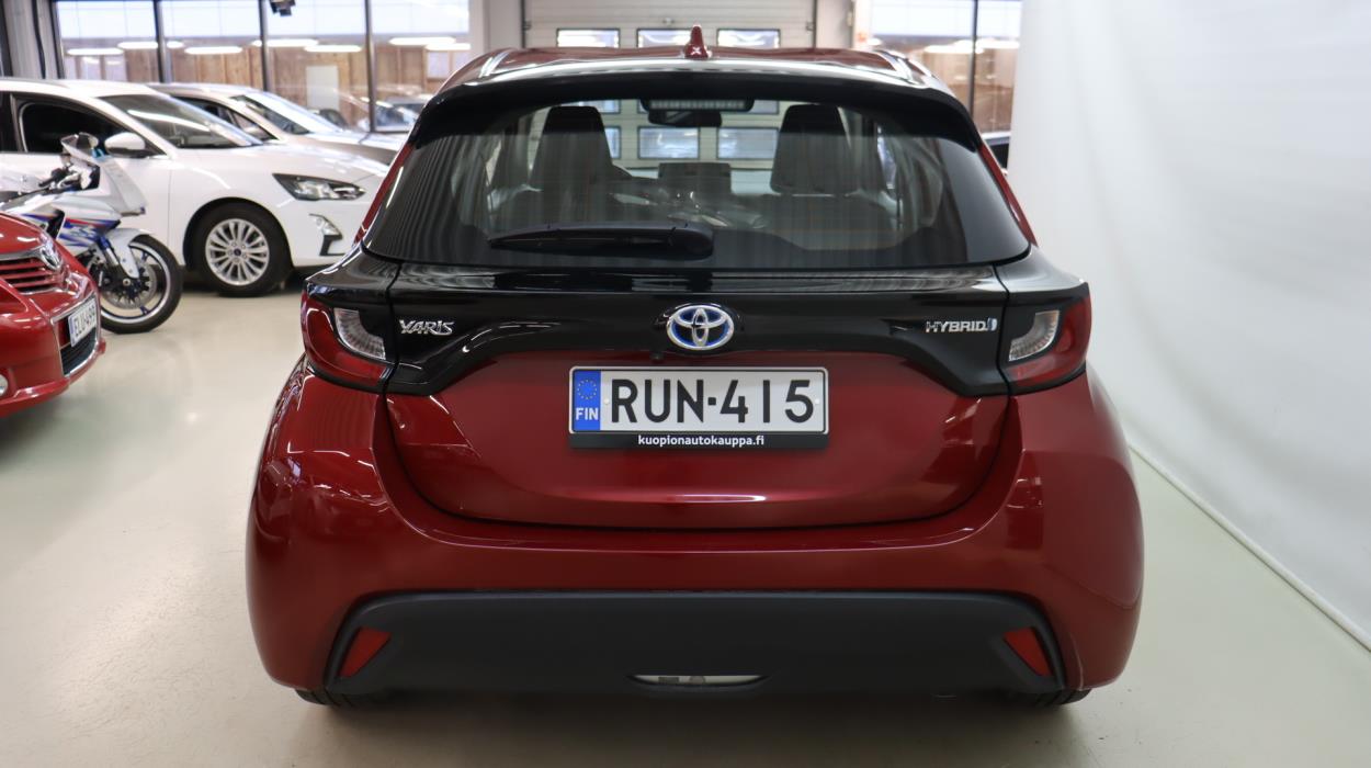 TOYOTA Yaris 2021