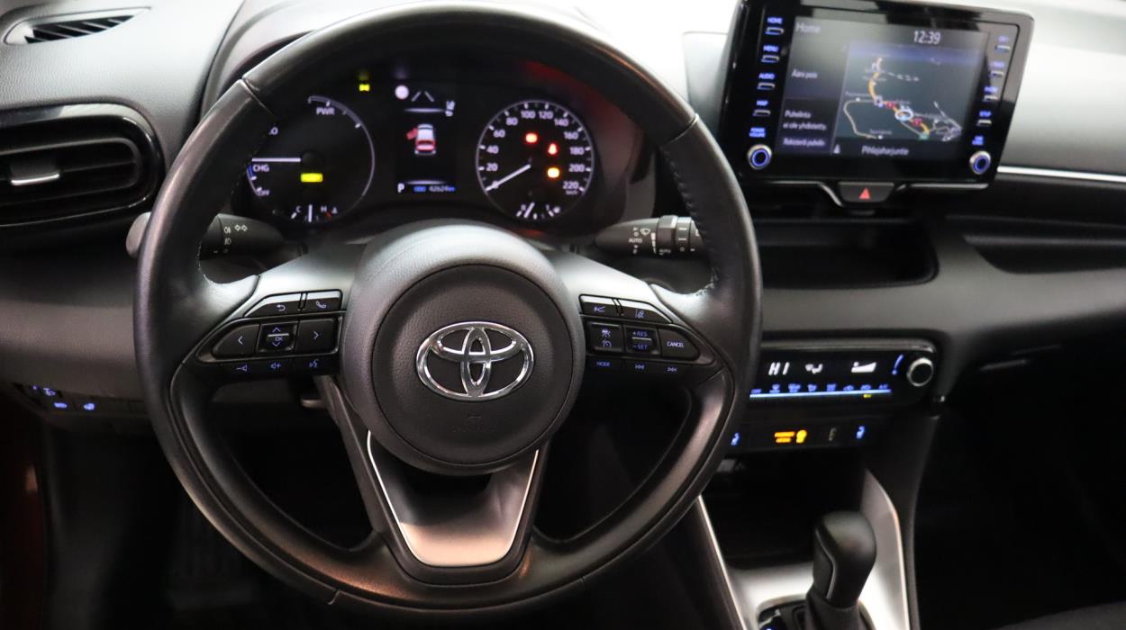 TOYOTA Yaris 2021