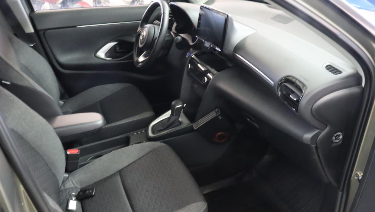 TOYOTA Yaris Cross 2024