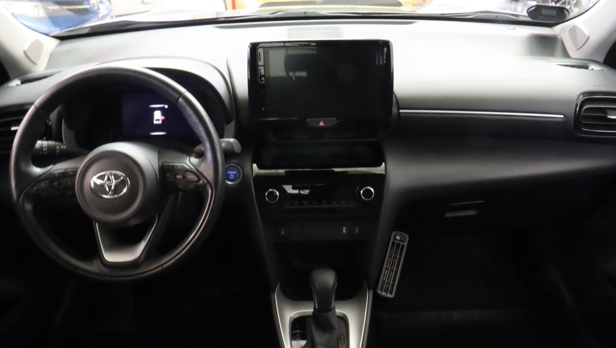TOYOTA Yaris Cross 2024