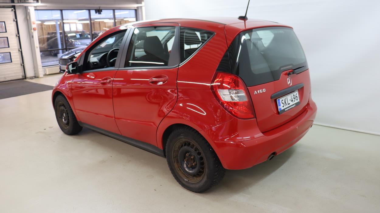 MERCEDES-BENZ A 2011