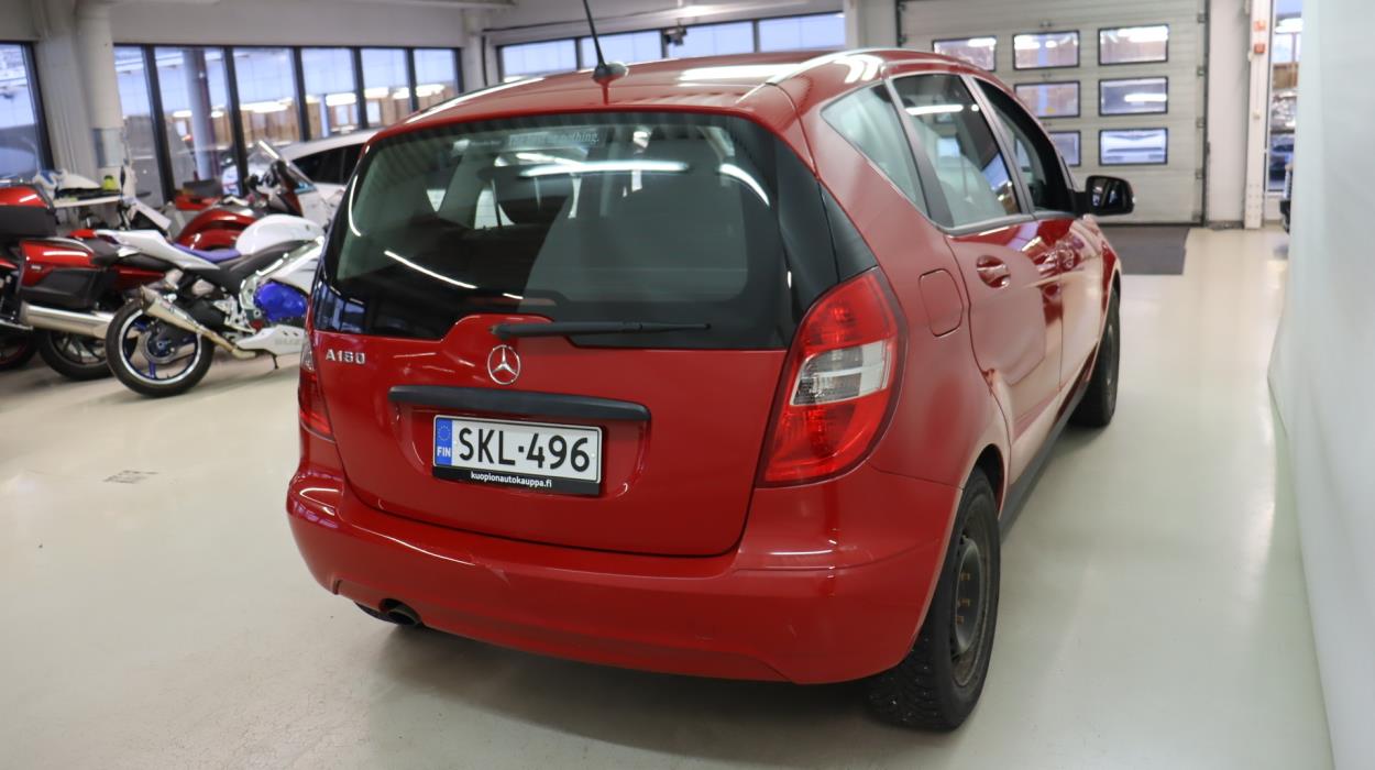 MERCEDES-BENZ A 2011