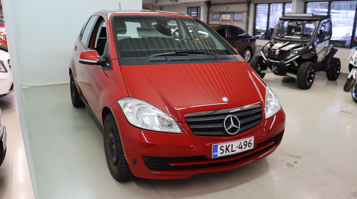 MERCEDES-BENZ A 2011