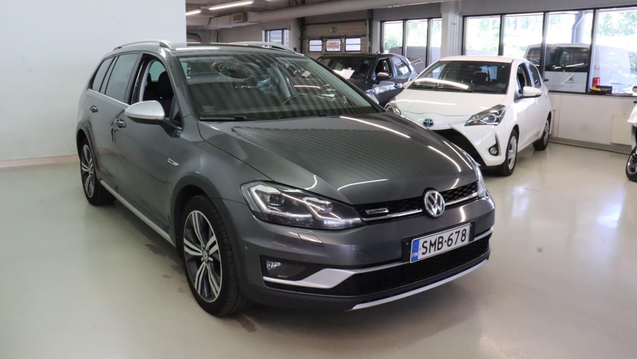 VOLKSWAGEN Golf 2017