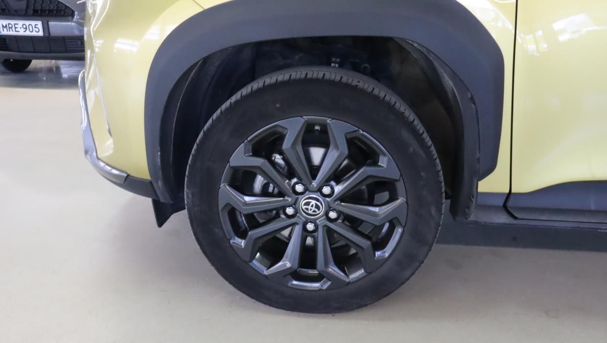 TOYOTA Yaris Cross 2023