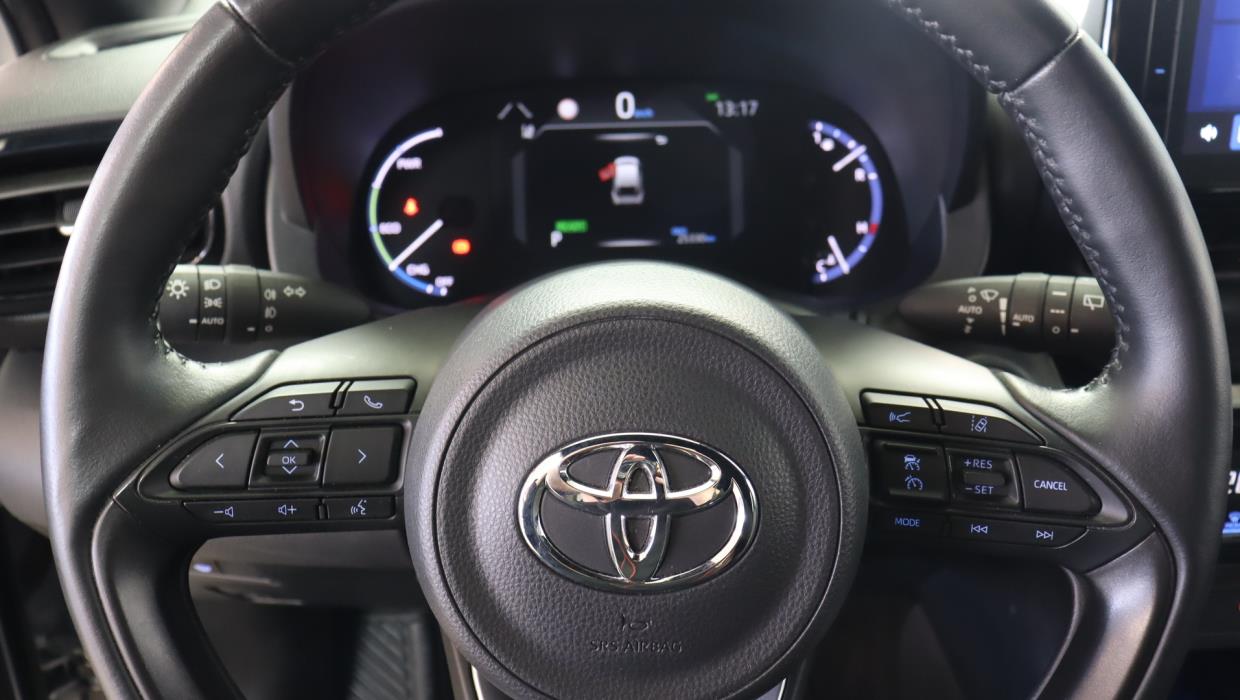 TOYOTA Yaris Cross 2024