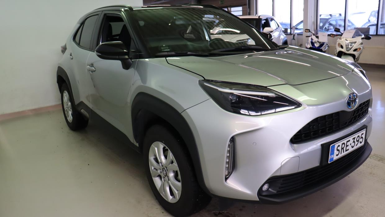 TOYOTA Yaris Cross 2024