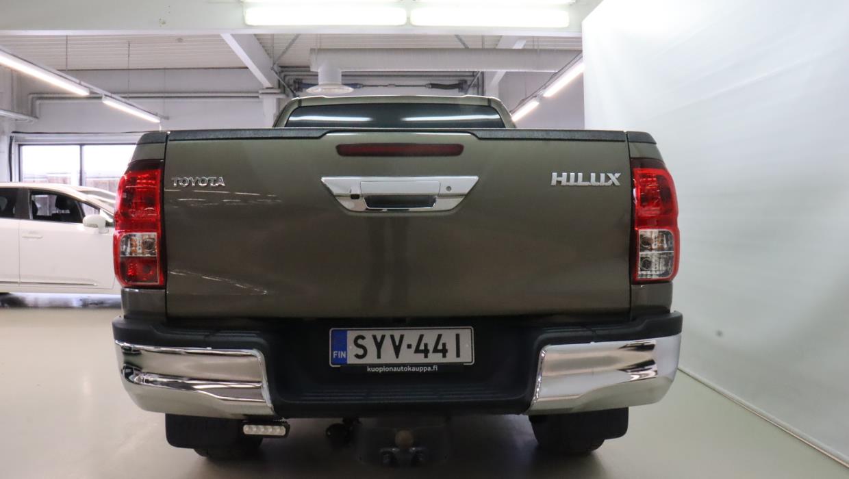 TOYOTA Hilux 2021