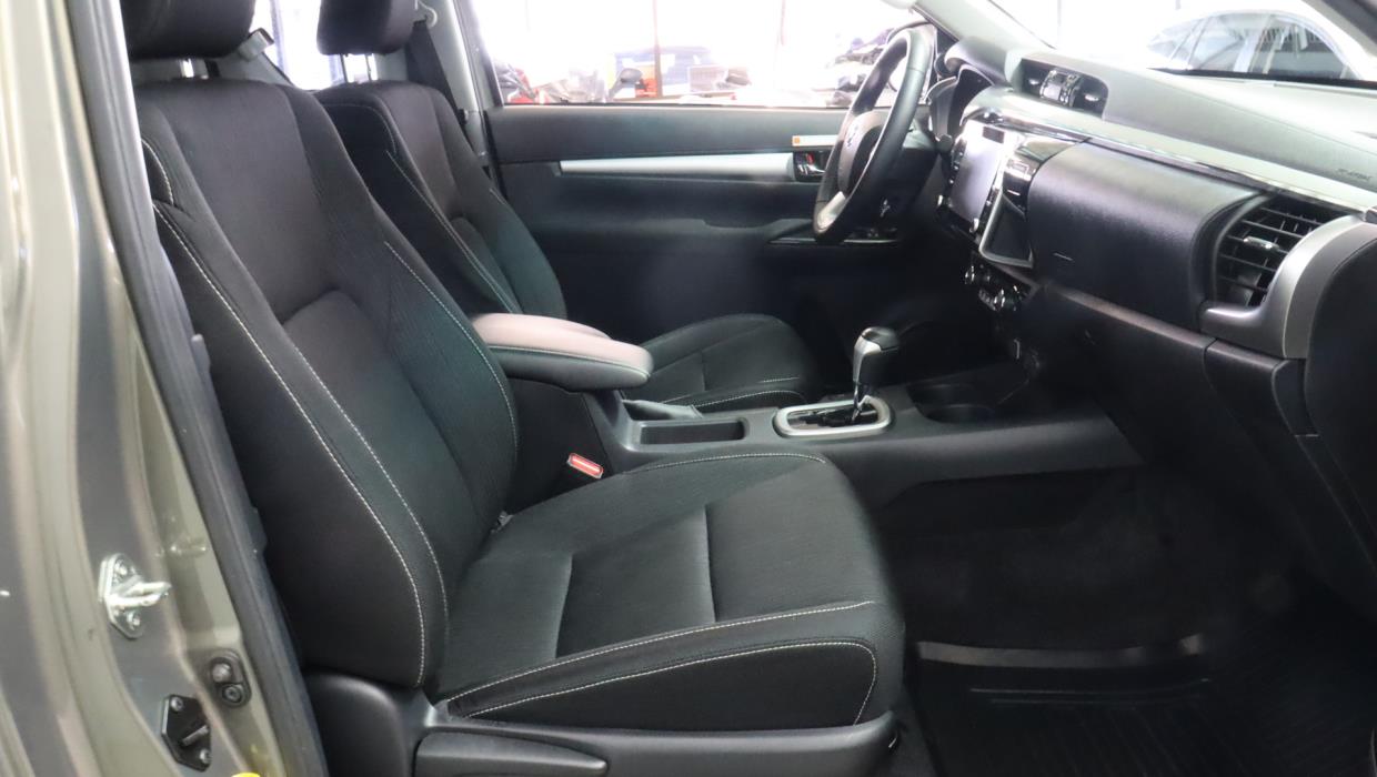 TOYOTA Hilux 2021