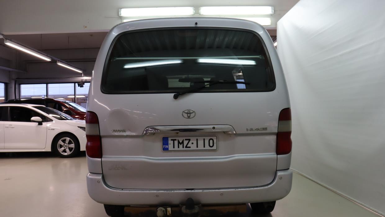 TOYOTA Hiace 2010