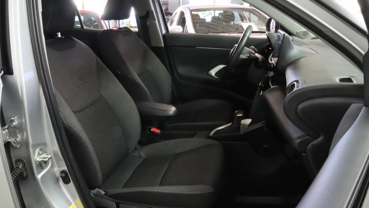 TOYOTA Yaris Cross 2024