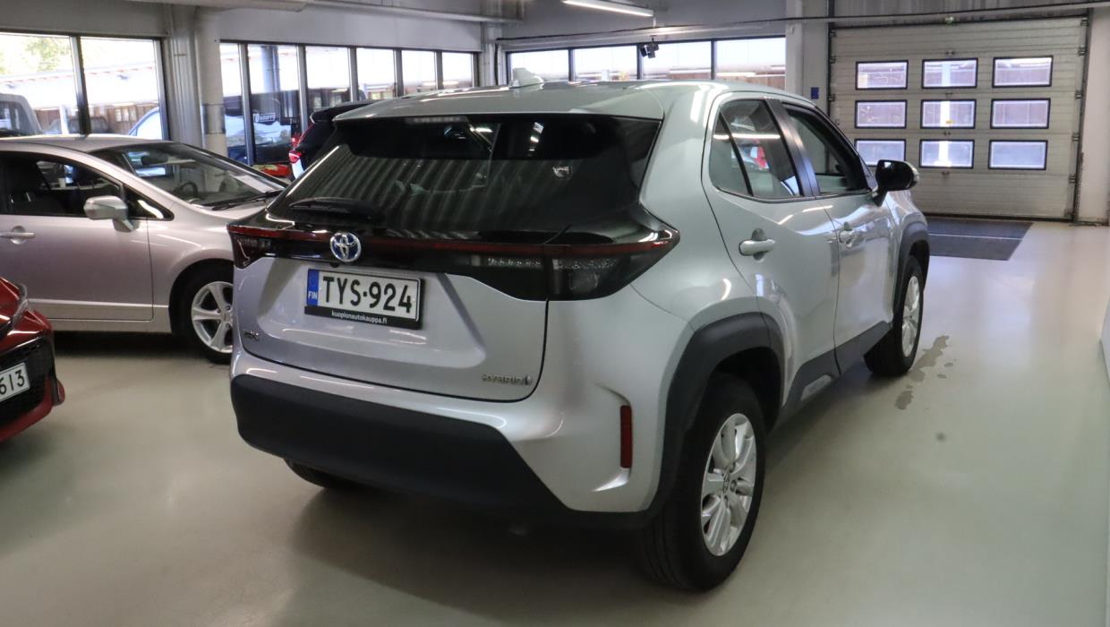 TOYOTA Yaris Cross 2024