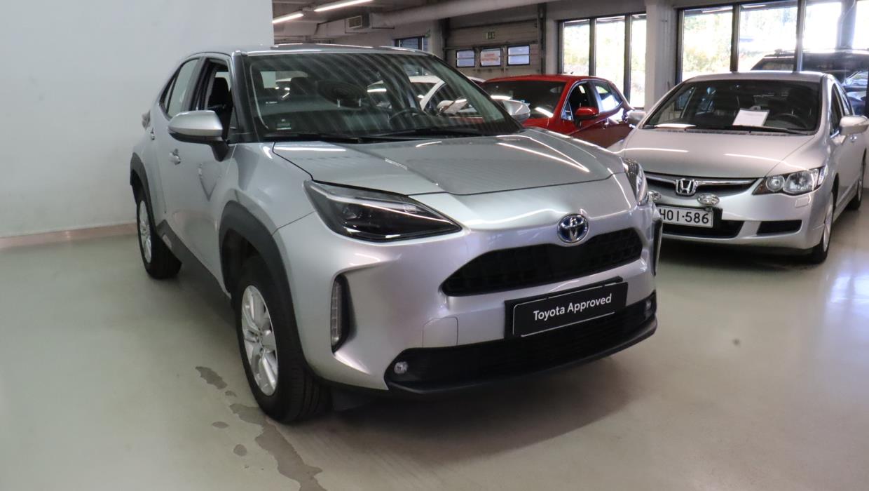 TOYOTA Yaris Cross 2024