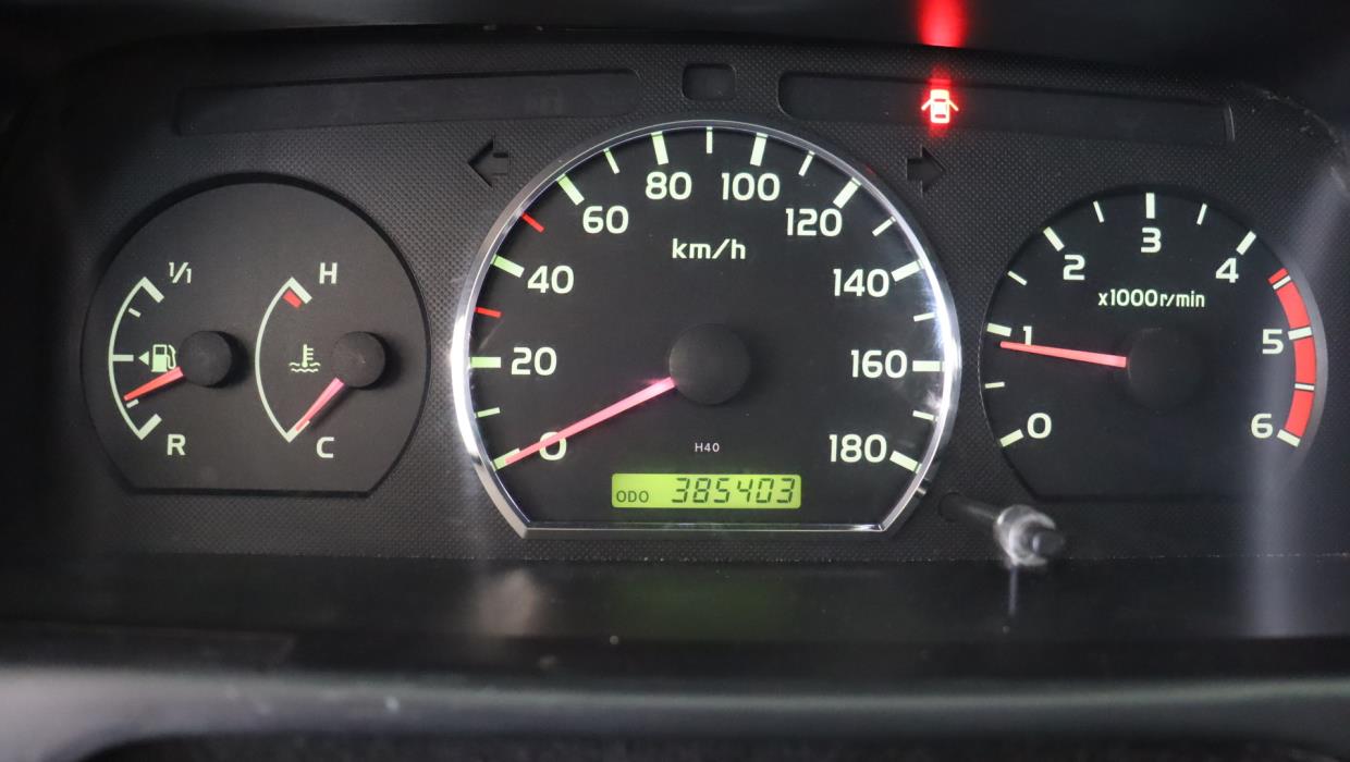 TOYOTA Hiace 2010