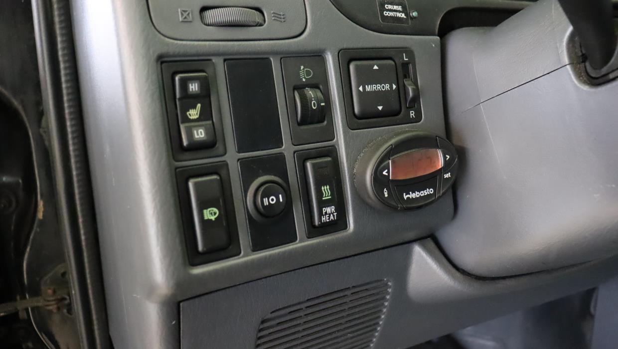 TOYOTA Hiace 2010