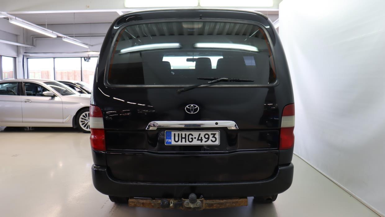 TOYOTA Hiace 2010