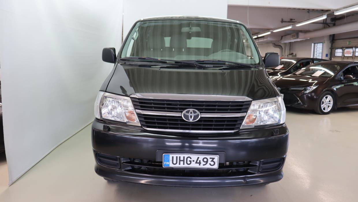 TOYOTA Hiace 2010
