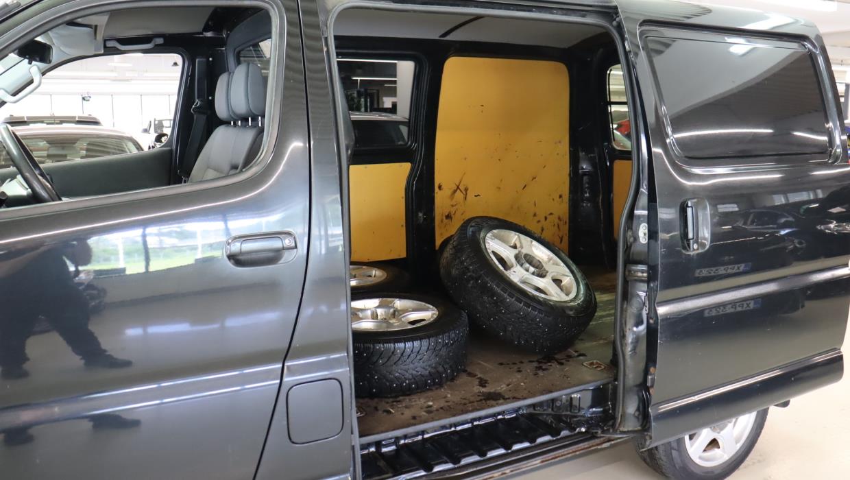 TOYOTA Hiace 2010