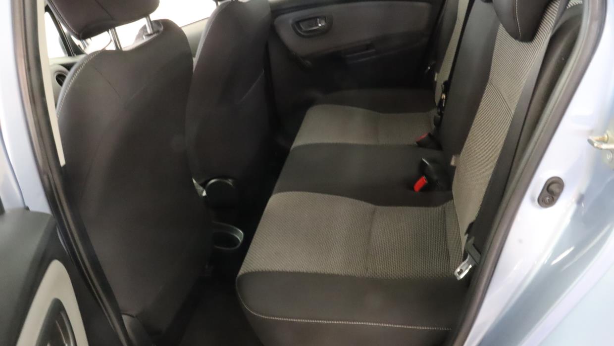 TOYOTA Yaris 2014