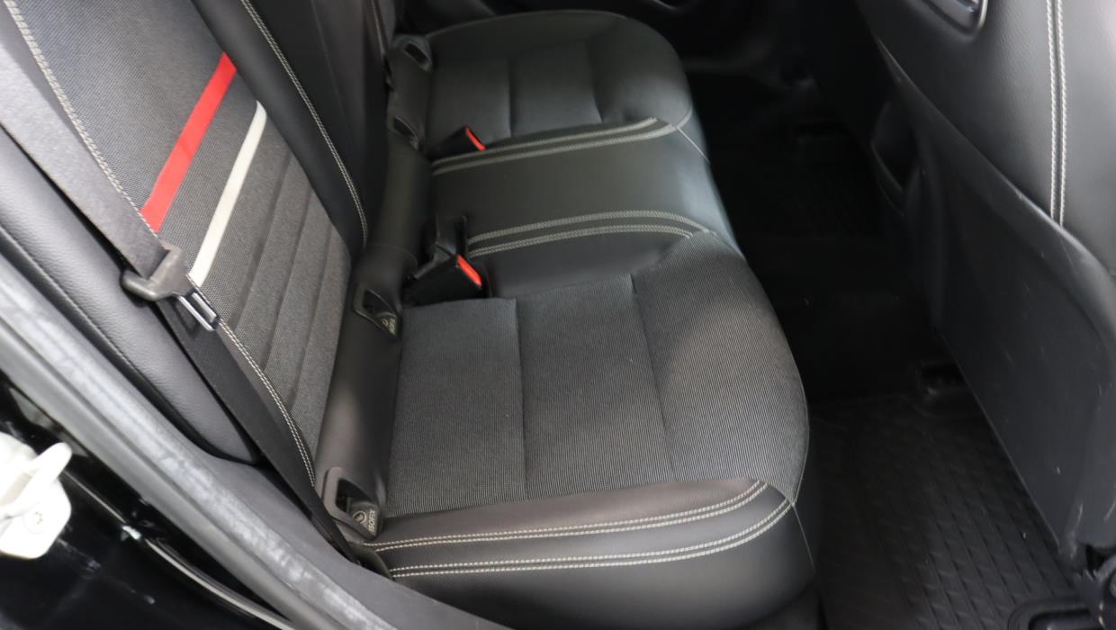 MERCEDES-BENZ A 2014