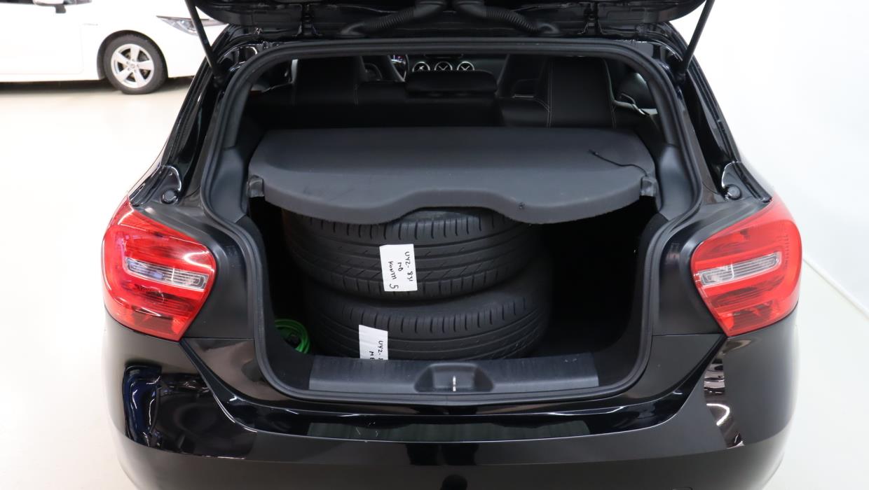 MERCEDES-BENZ A 2014