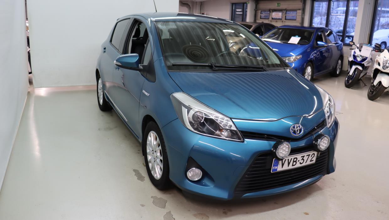TOYOTA Yaris 2013