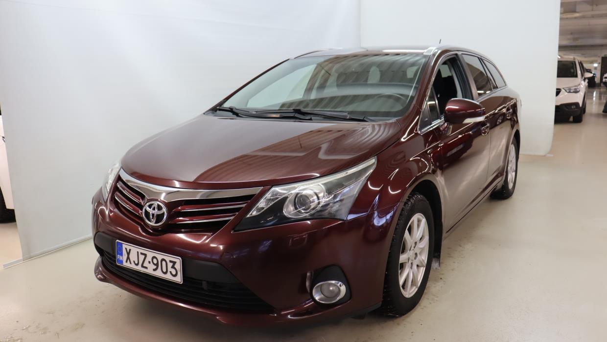 TOYOTA Avensis 2012