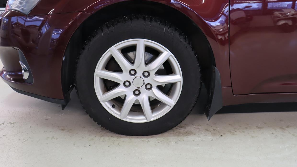 TOYOTA Avensis 2012