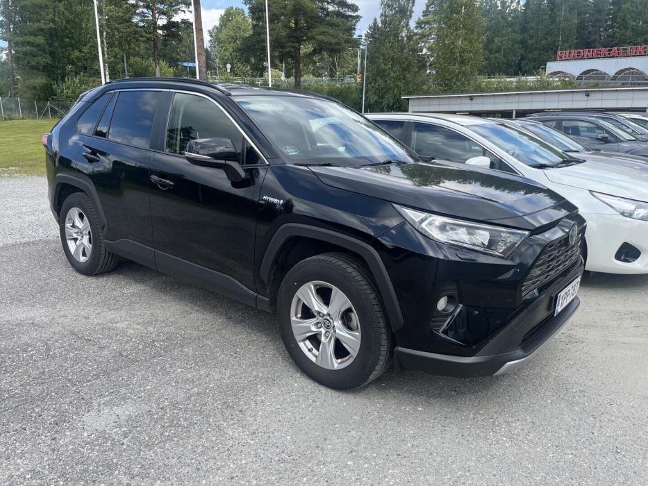 TOYOTA RAV4 2021