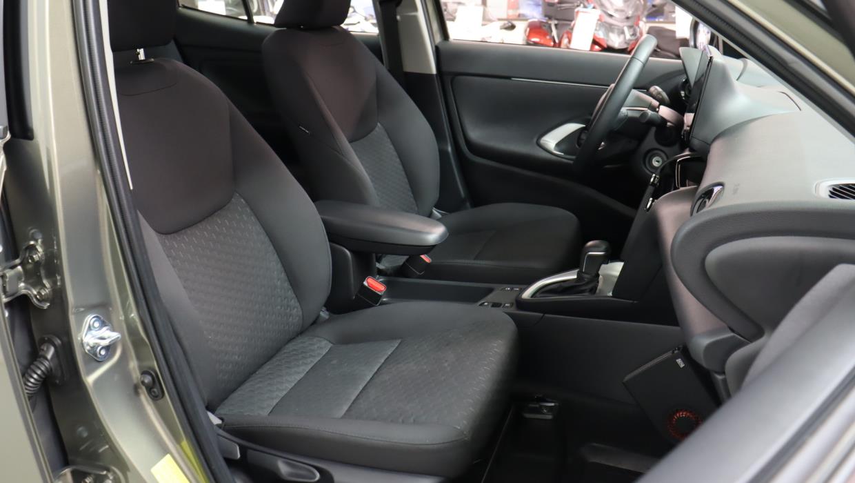 TOYOTA Yaris Cross 2025