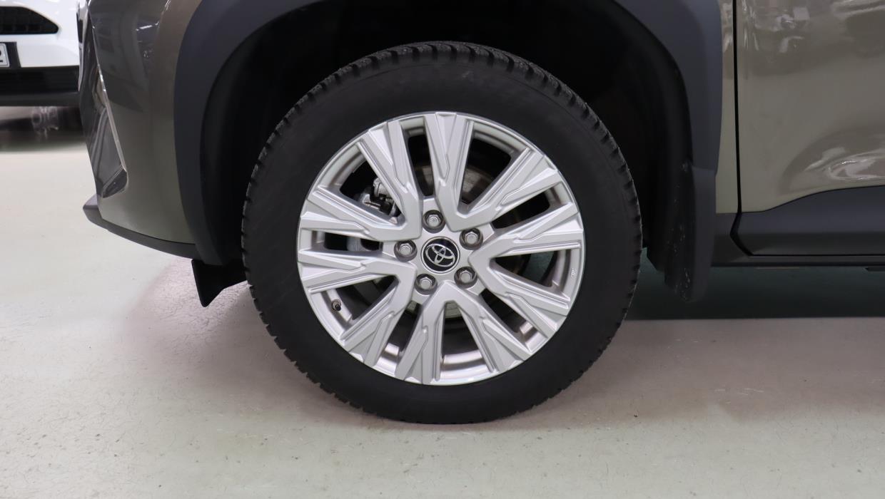 TOYOTA Yaris Cross 2025