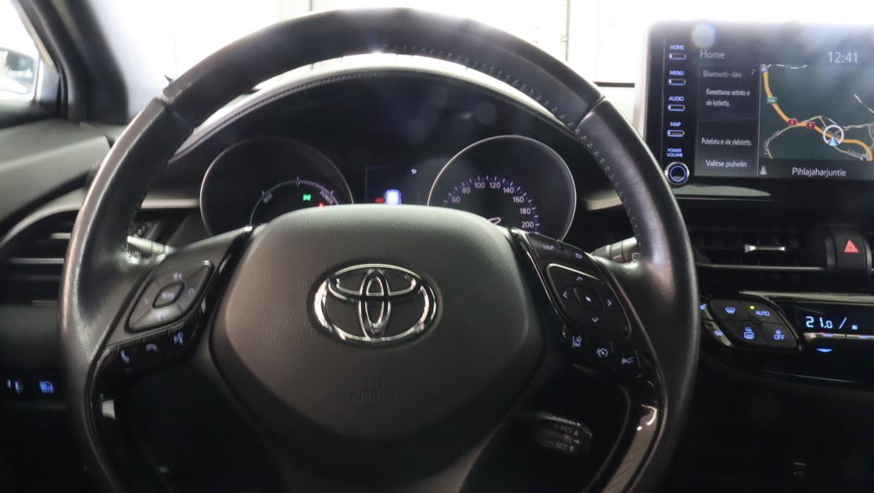 TOYOTA C-HR 2021