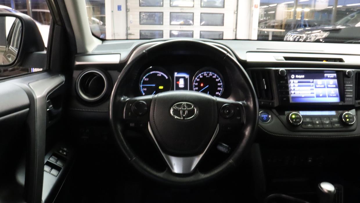 TOYOTA RAV4 2018