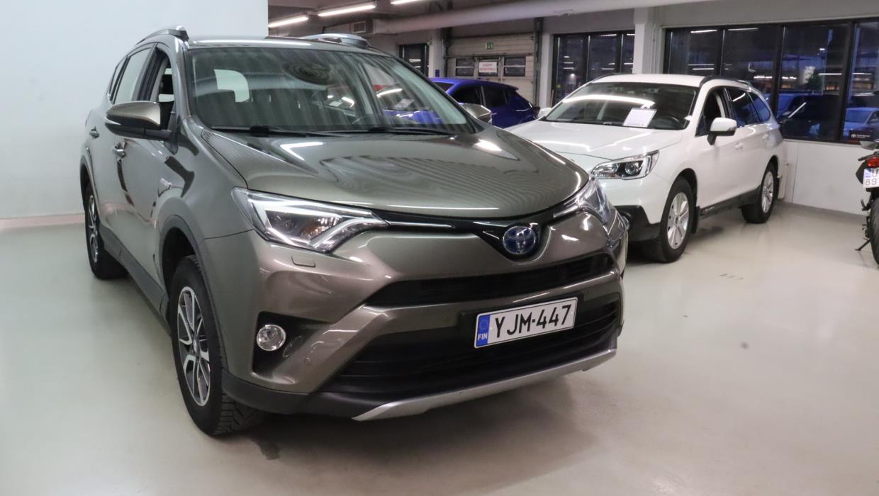 TOYOTA RAV4 2018