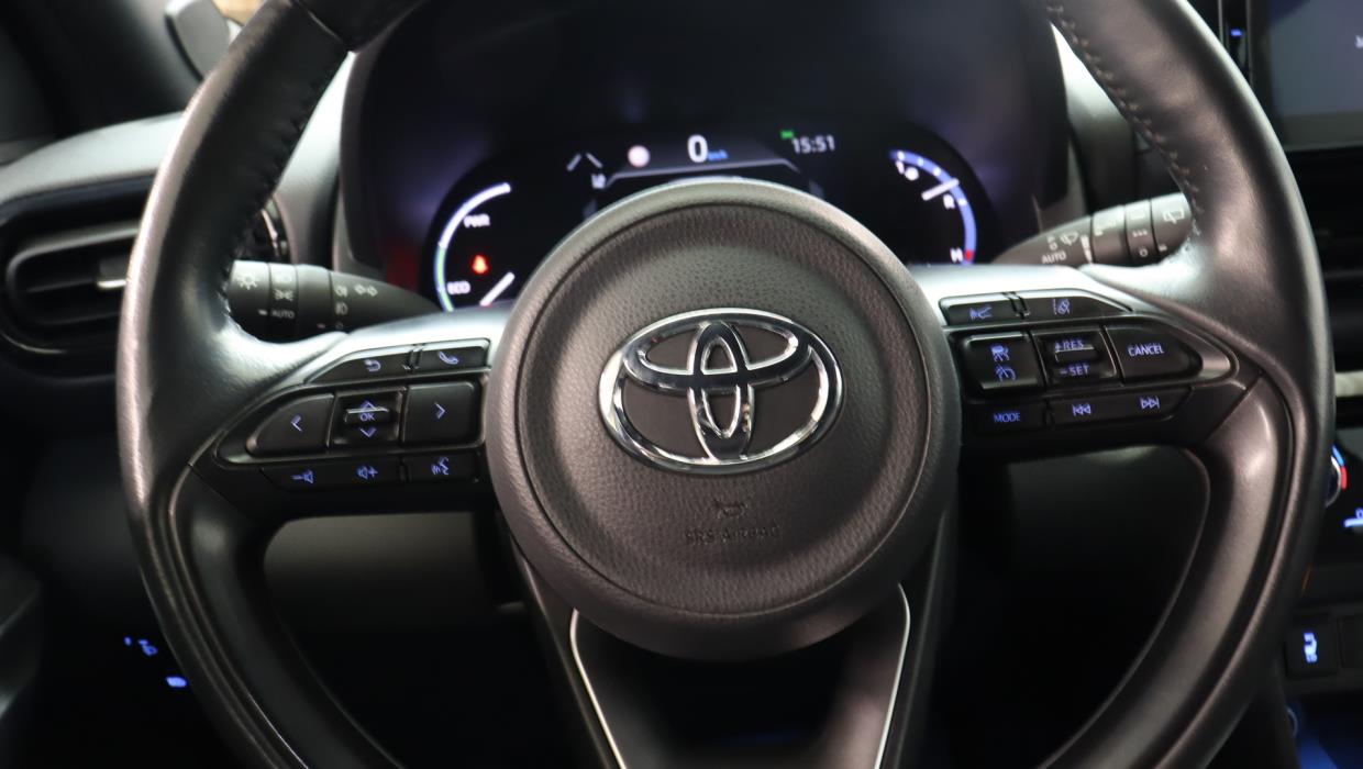 TOYOTA Yaris Cross 2022