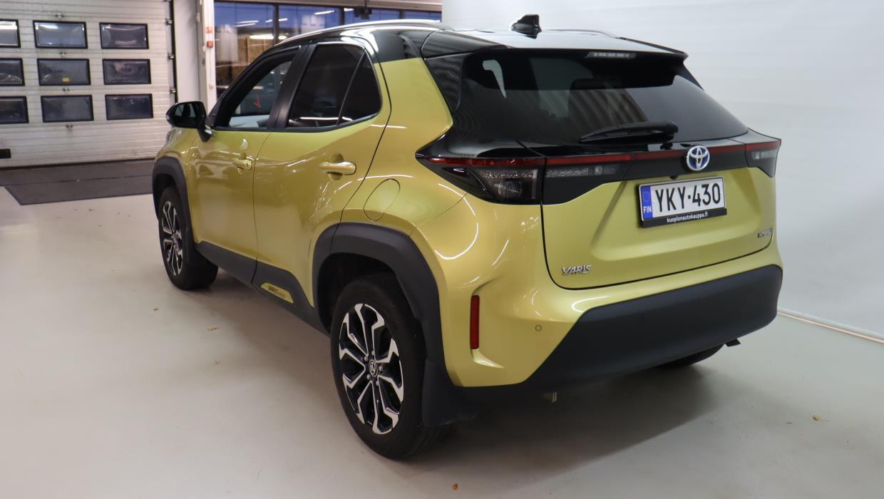 TOYOTA Yaris Cross 2022