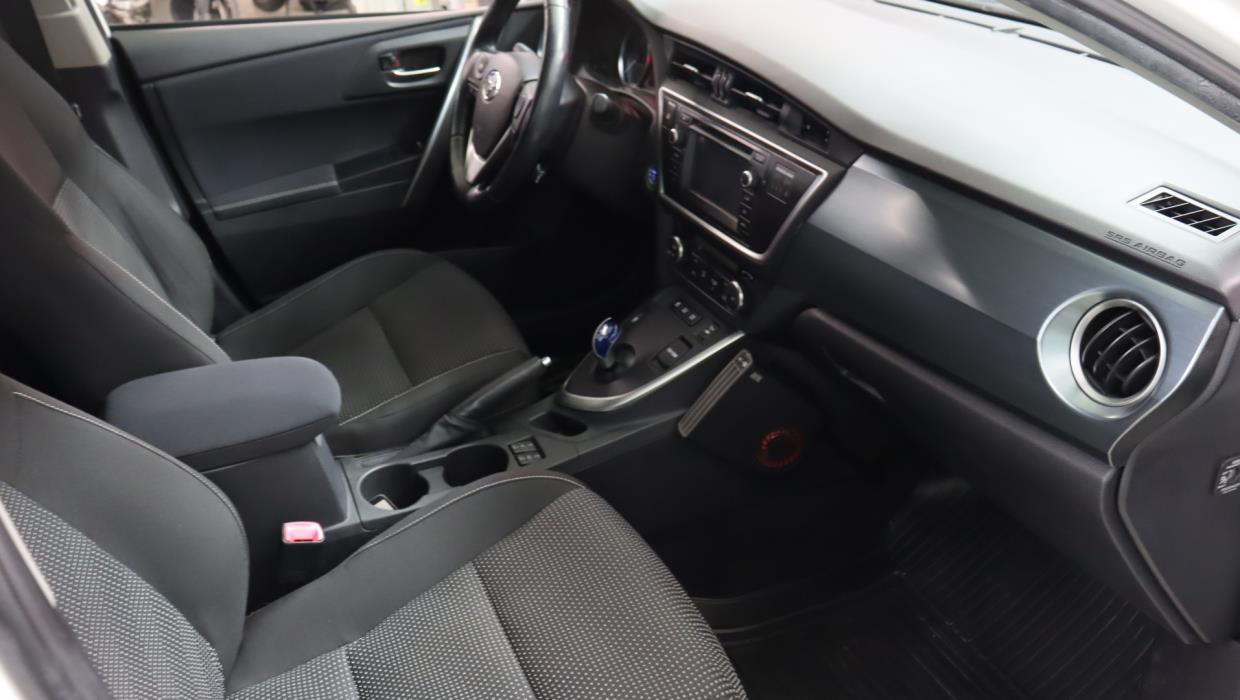 TOYOTA Auris 2013