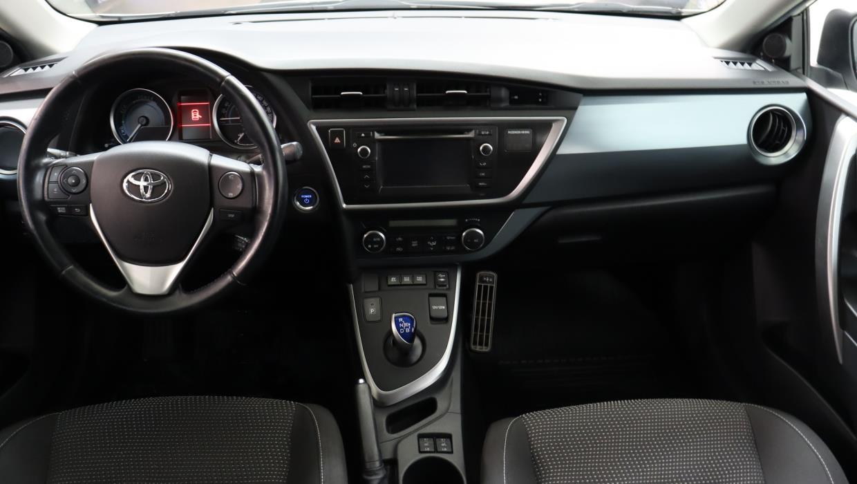 TOYOTA Auris 2013