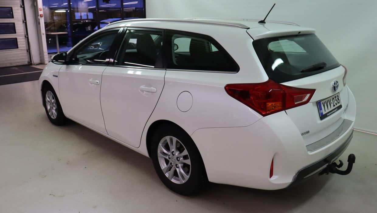 TOYOTA Auris 2013