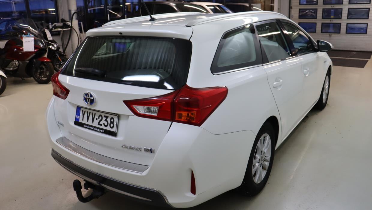 TOYOTA Auris 2013