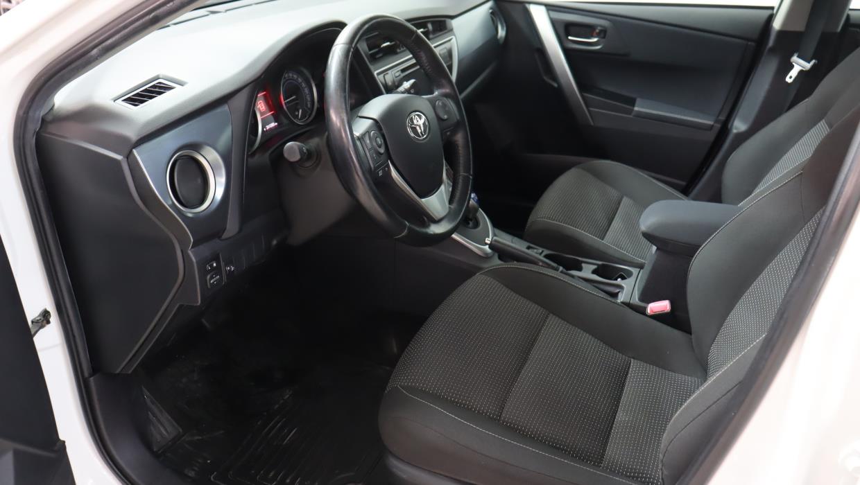 TOYOTA Auris 2013