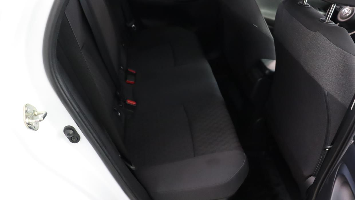 TOYOTA Yaris 2021