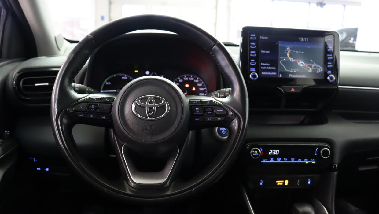 TOYOTA Yaris 2021