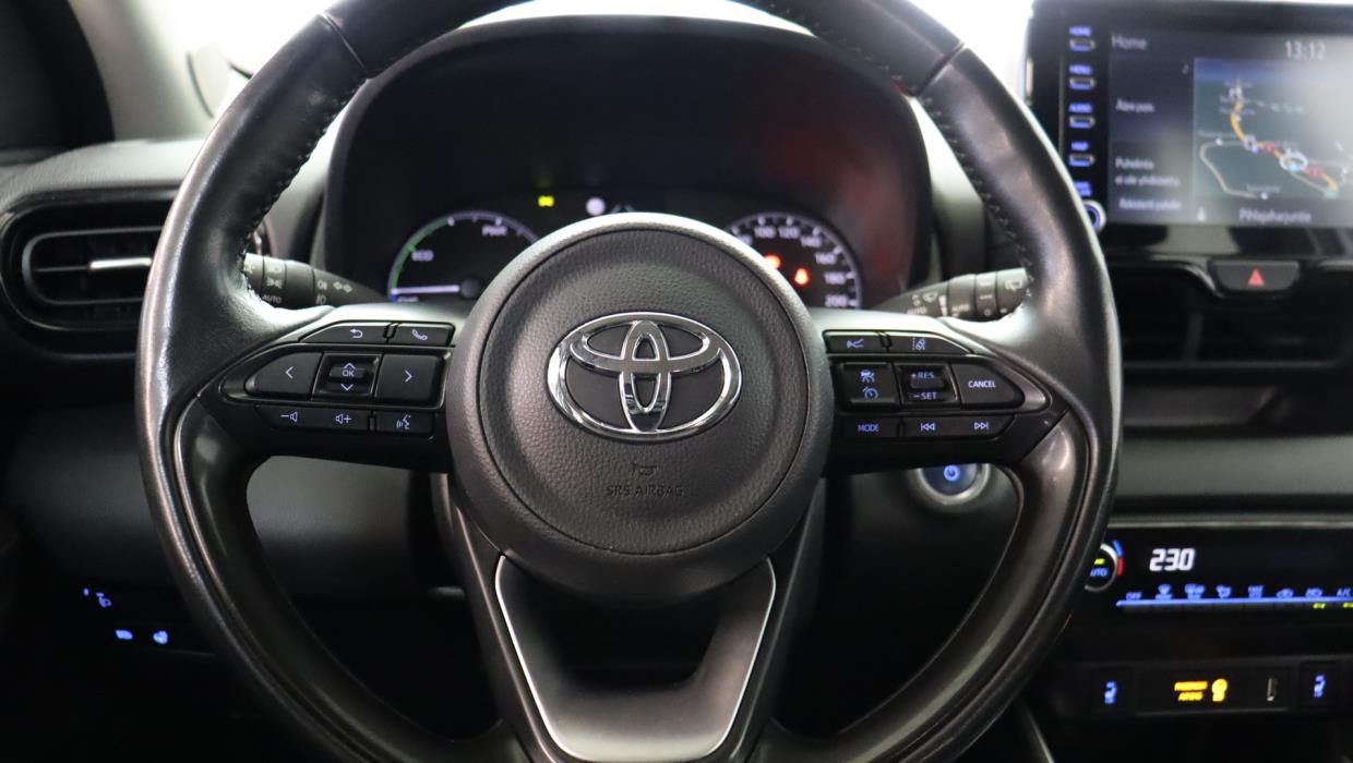 TOYOTA Yaris 2021