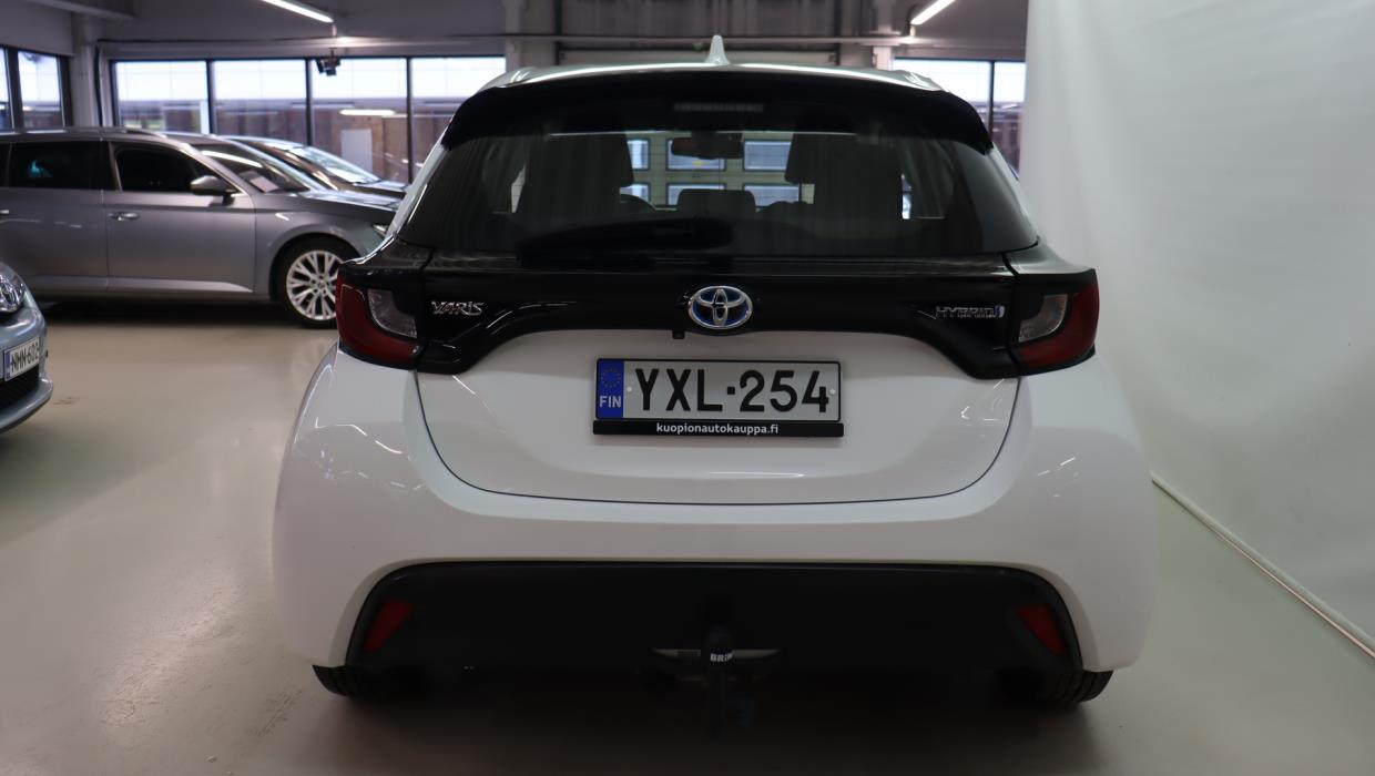TOYOTA Yaris 2021