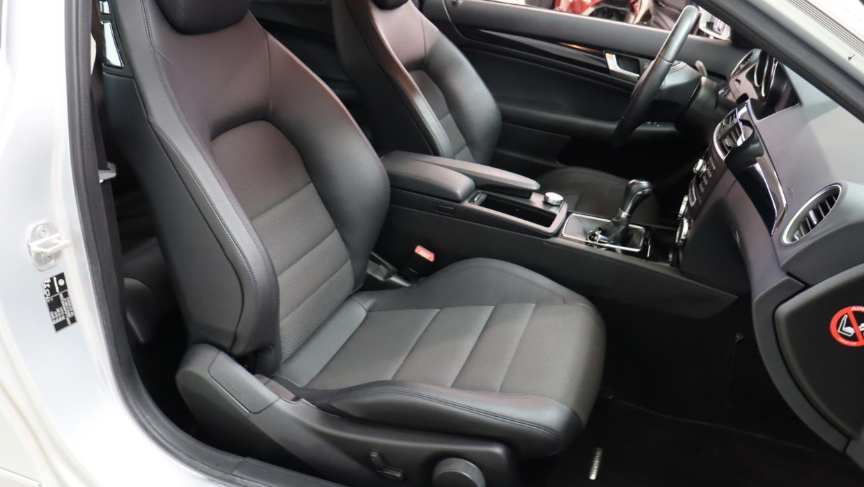 MERCEDES-BENZ C 2012