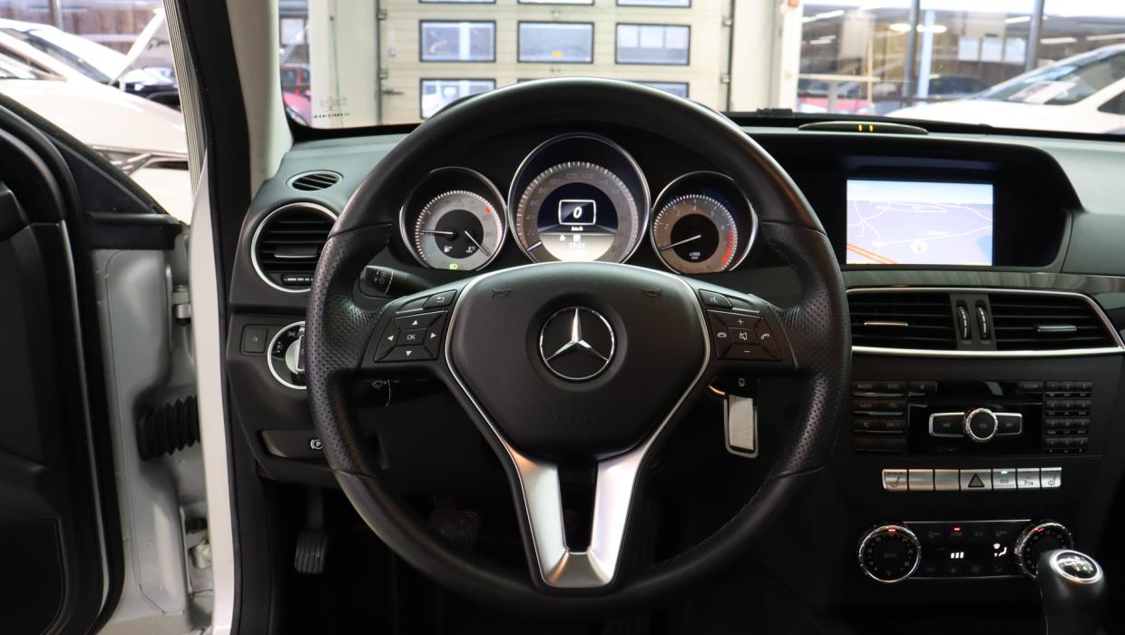 MERCEDES-BENZ C 2012