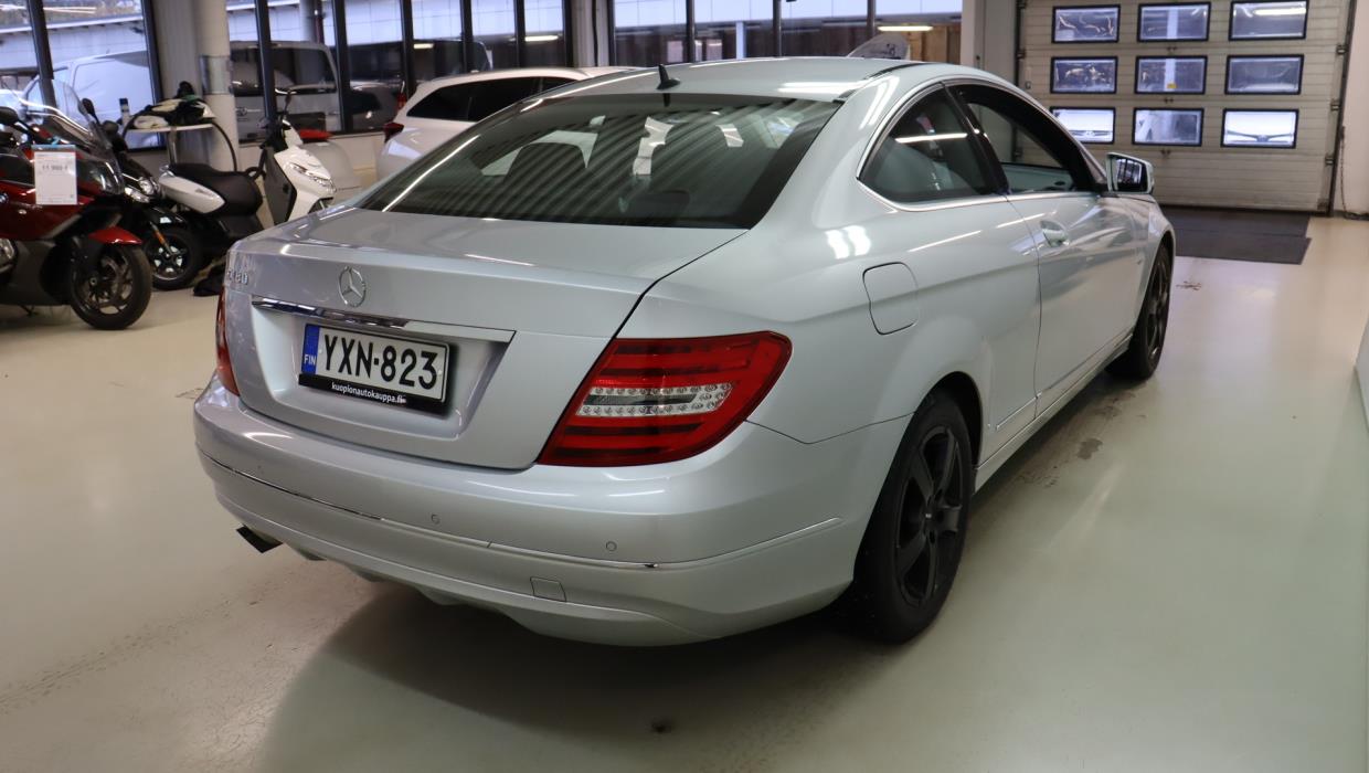MERCEDES-BENZ C 2012