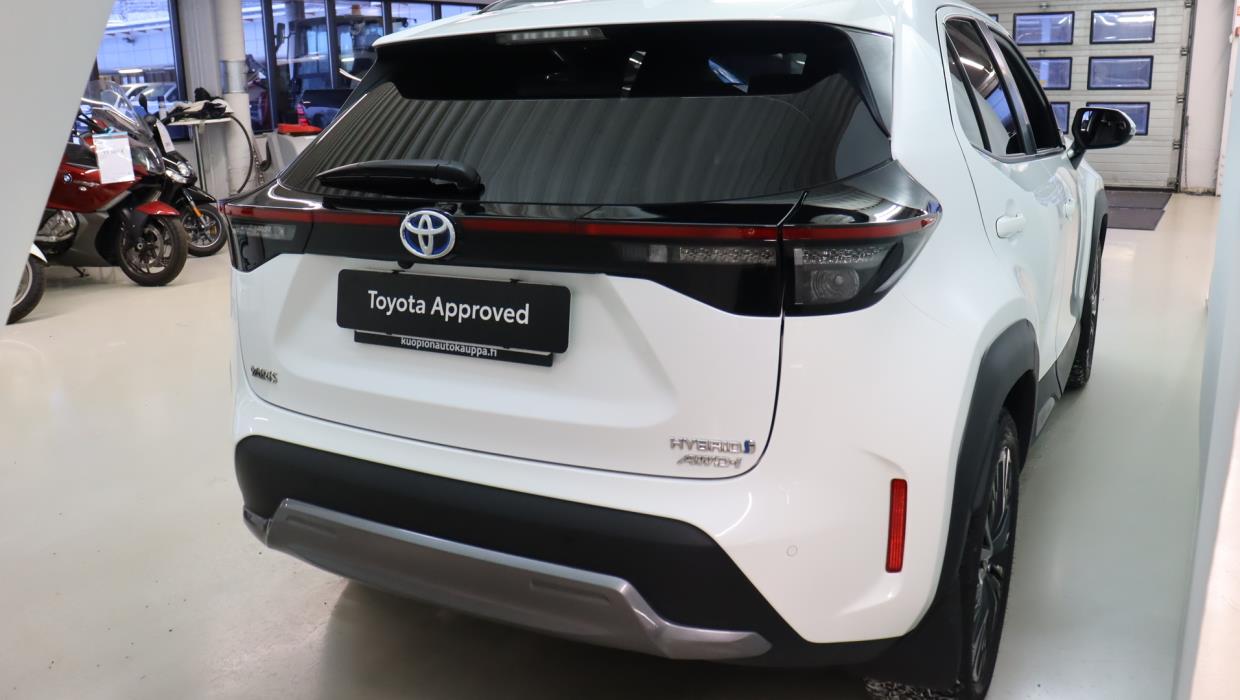 TOYOTA Yaris Cross 2024